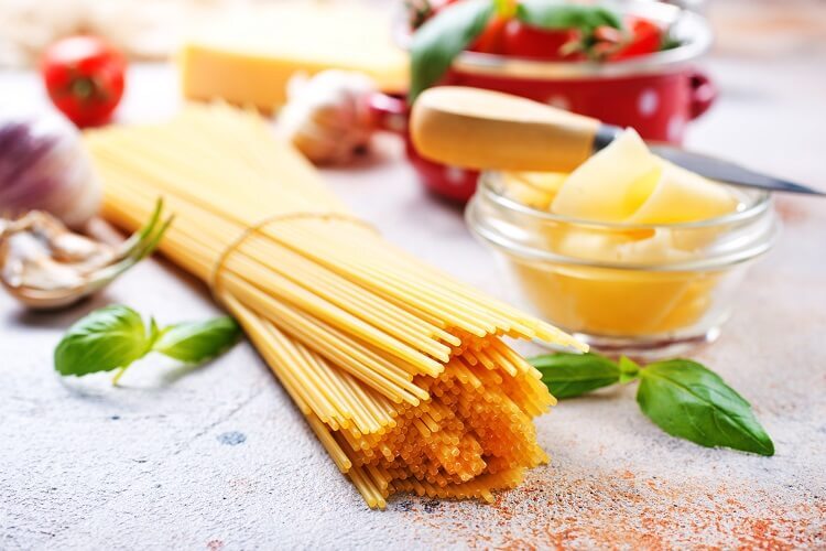 Różne makarony - spaghetti Makaron spaghetti - rodzaje makaronów